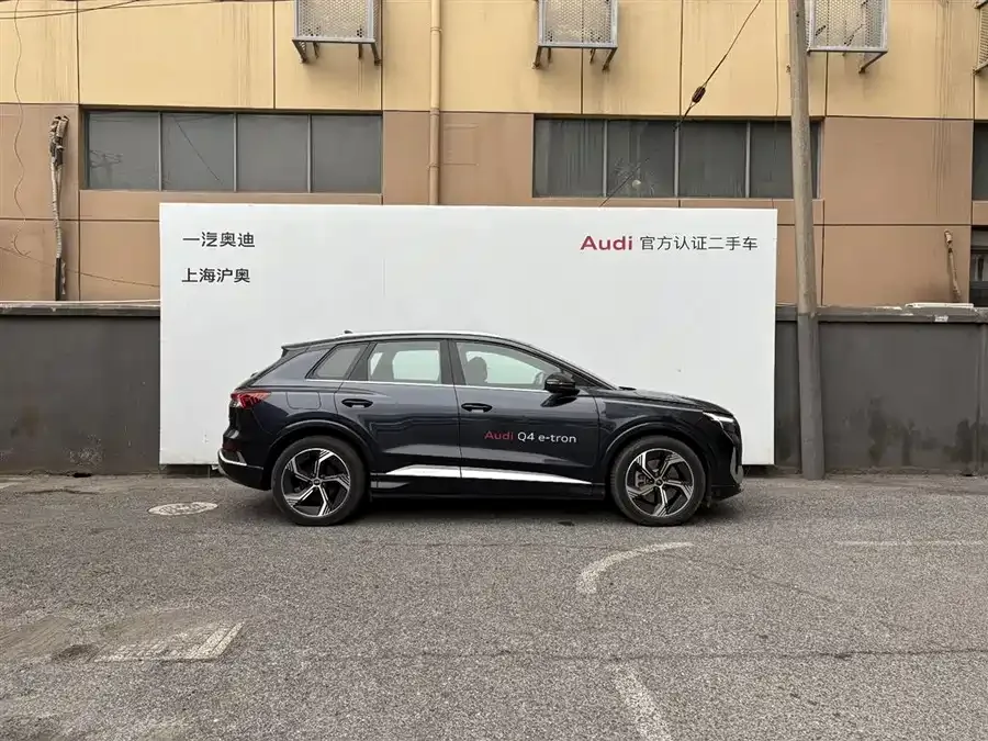 Audi Q4 e-tron 2024 40 e-tron Creative Edition 2024 — миниатюра 4