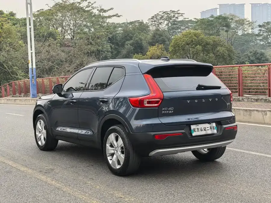 Volvo XC40 2022 T3 Zhixing Fashion Edition 2022 — миниатюра 5