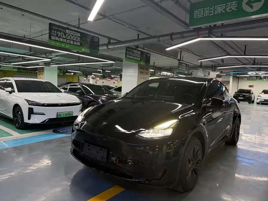 Tesla Model Y 2023