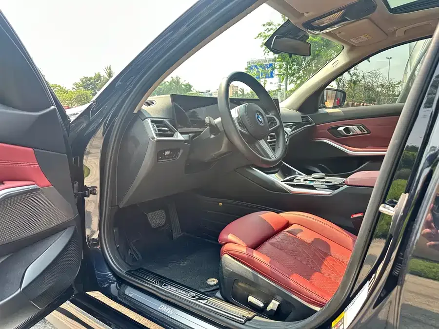 BMW i3 2022 eDrive 35 L 2022 — миниатюра 3
