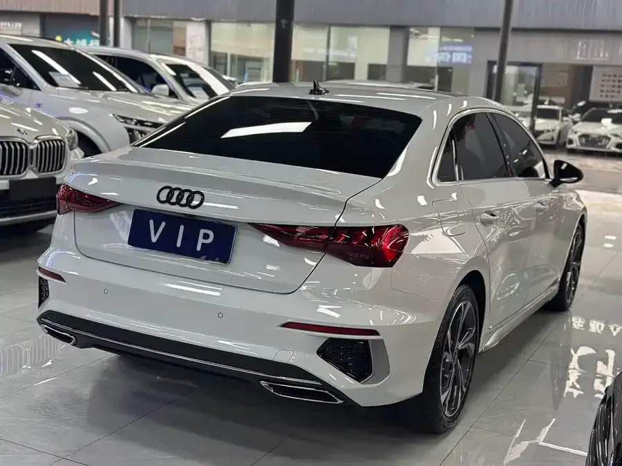 Audi A3 2022 A3L Limousine 35 TFSI Fashion Sports 2022 — миниатюра 2