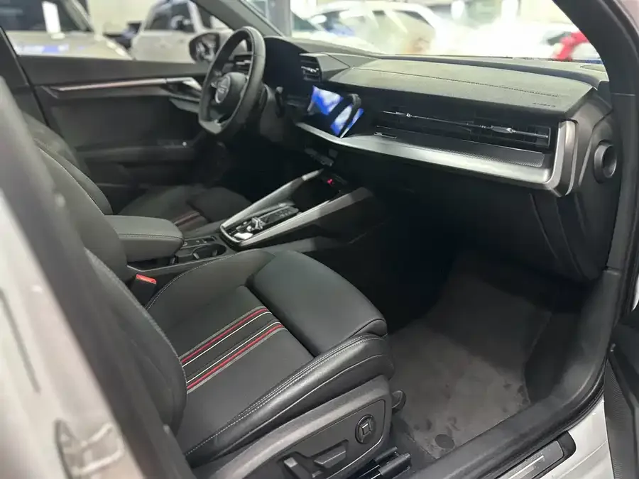 Audi A3 2022 A3L Limousine 35 TFSI Fashion Sports 2022 — миниатюра 3