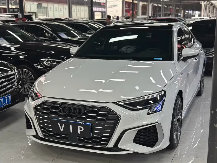 Audi A3 2022 A3L Limousine 35 TFSI Fashion Sports 2022 — фото 1, купить с доставкой в Москву