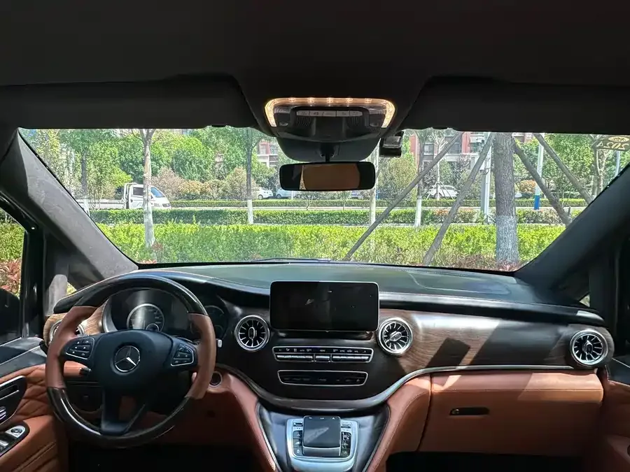 Mercedes-Benz Vito Vito 2021 2.0T Elite Edition 7 Seaters 2022 — миниатюра 3