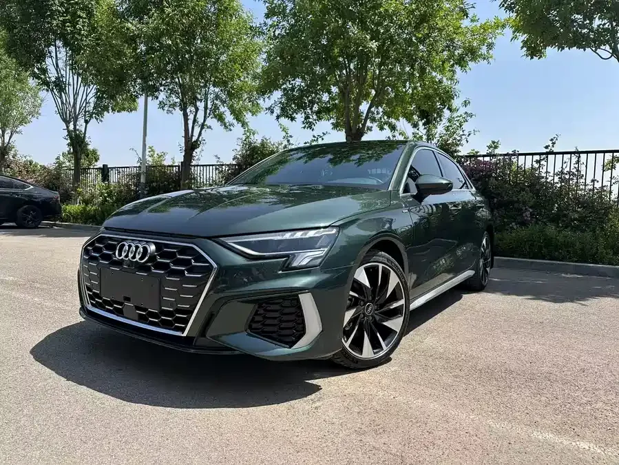 Audi A3 2022 A3L Limousine 35 TFSI Fashion Sports 2022 — фото 1, купить с доставкой в Москву