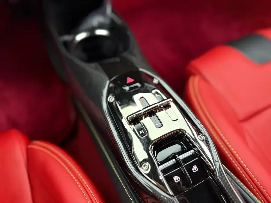 Ferrari SF90 Spider SF90 2020 3.9T V8 Stradale 2022 — миниатюра 4