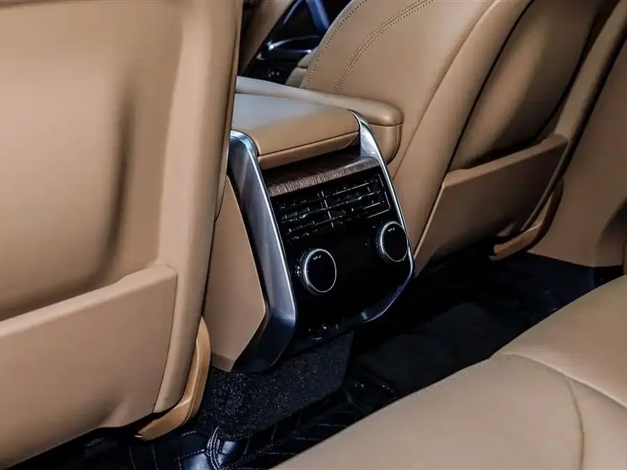Land Rover Range Rover Range Rover 2024 3.0 L6 360PS Grand Edition 2024 — миниатюра 2