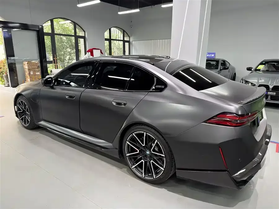 BMW M5 New Energy 2025 M5 2025 — миниатюра 2