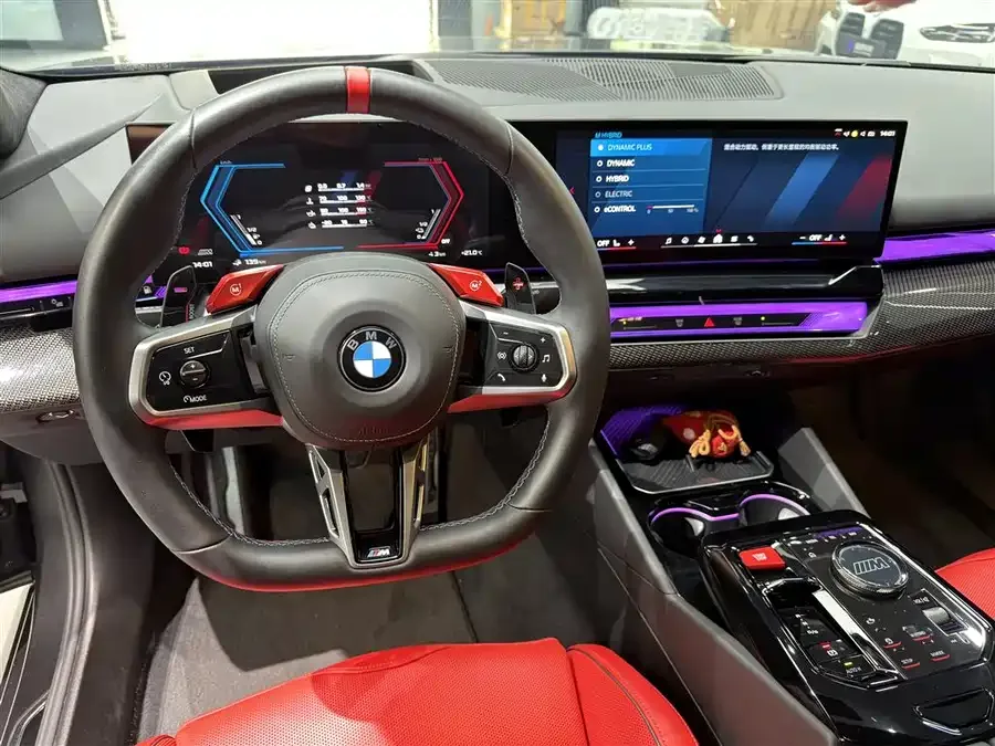 BMW M5 New Energy 2025 M5 2025 — миниатюра 5
