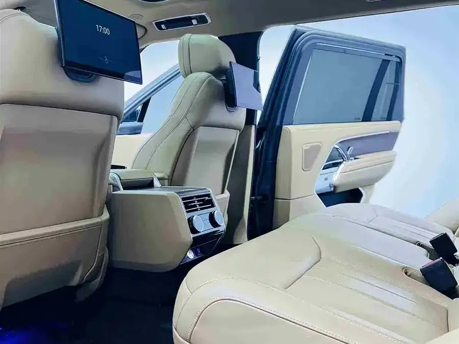 Land Rover Range Rover Range Rover 2023 3.0 L6 400PS Genesis Extended Edition 2022 — миниатюра 5