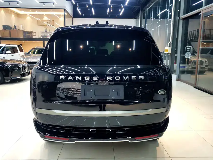 Land Rover Range Rover Range Rover 2023 3.0 L6 400PS Seven-seat Extended Edition 2023 — миниатюра 2