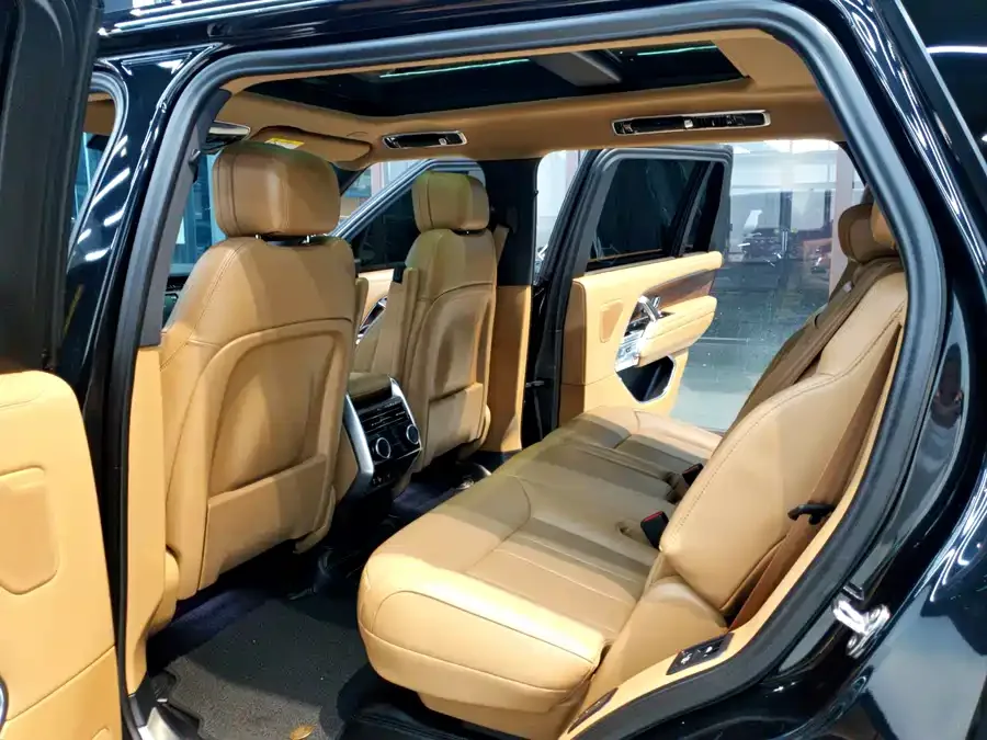 Land Rover Range Rover Range Rover 2023 3.0 L6 400PS Seven-seat Extended Edition 2023 — миниатюра 3