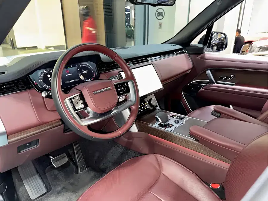 Land Rover Range Rover Range Rover 2023 3.0 L6 400PS Genesis Extended Edition 2023 — миниатюра 2