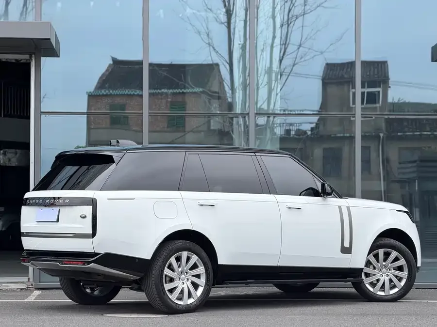 Land Rover Range Rover Range Rover 2023 3.0 L6 400PS Seven-seat Extended Edition 2023 — миниатюра 2