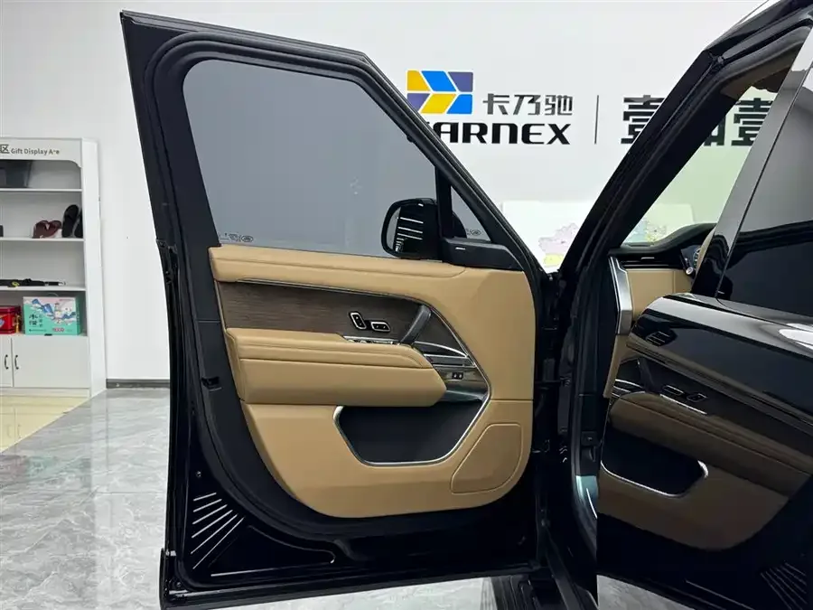Land Rover Range Rover Range Rover 2025 3.0 L6 400PS Grand Edition 2025 — миниатюра 2