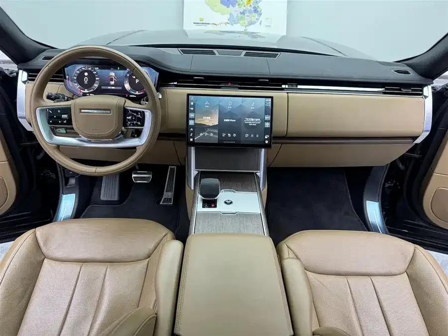 Land Rover Range Rover Range Rover 2025 3.0 L6 400PS Grand Edition 2025 — миниатюра 3