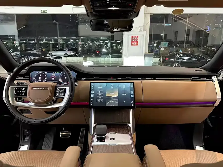 Land Rover Range Rover Range Rover 2024 3.0 L6 400PS Extended Edition 2024 — миниатюра 5