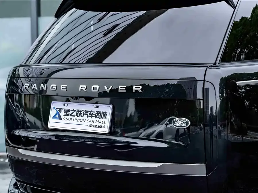 Land Rover Range Rover Range Rover 2024 3.0 L6 400PS Grand Extended Edition 7 Seaters 2024 — миниатюра 3