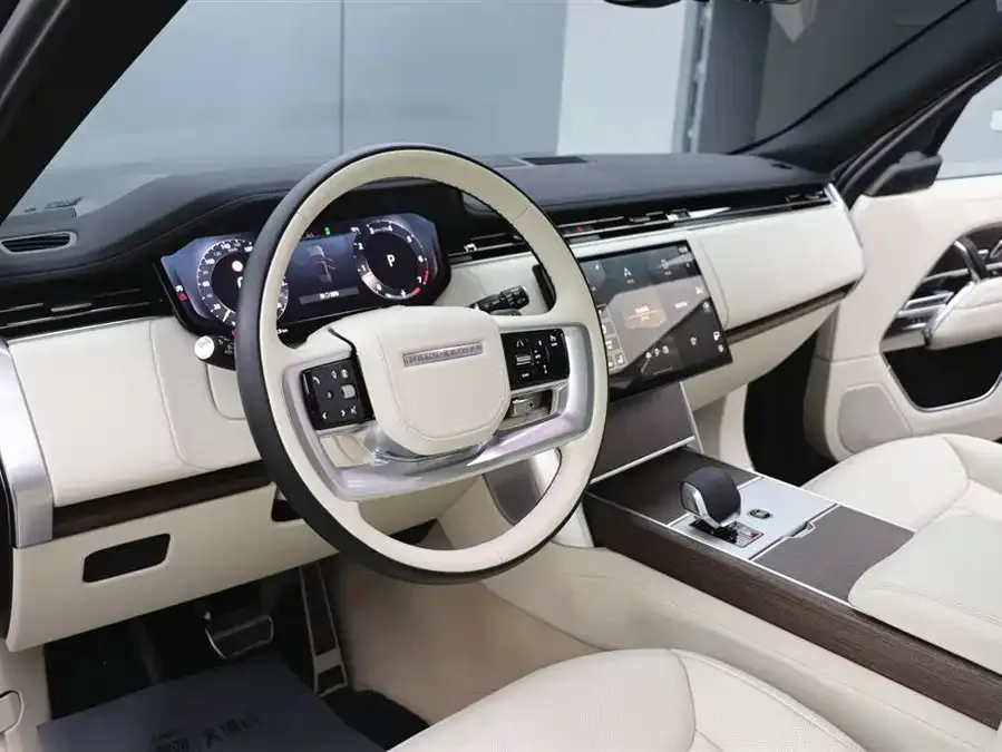 Land Rover Range Rover Range Rover 2024 3.0 L6 400PS Genesis Extended Edition 2024 — миниатюра 4