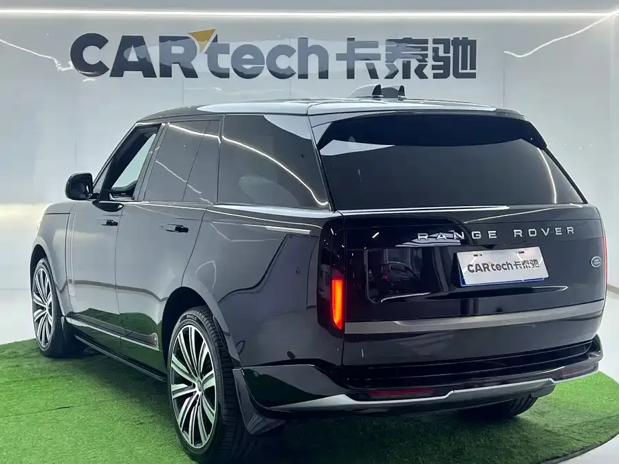 Land Rover Range Rover Range Rover 2024 3.0 L6 360PS Grand Edition 2024 — миниатюра 2