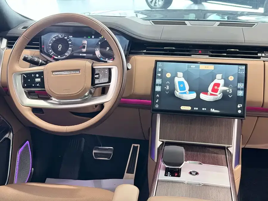 Land Rover Range Rover Range Rover 2024 3.0 L6 400PS Genesis Extended Edition 2024 — миниатюра 5