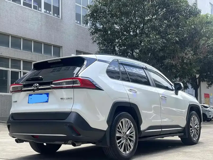 Toyota Wildlander Wildlander 2022 2.0L CVT 2WD Luxury Edition 2022 — миниатюра 4