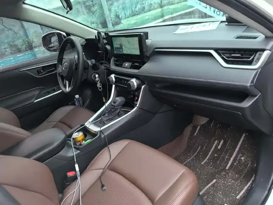 Toyota Wildlander Wildlander 2024 2.0L CVT 2WD Leading Edition 2025 — миниатюра 3