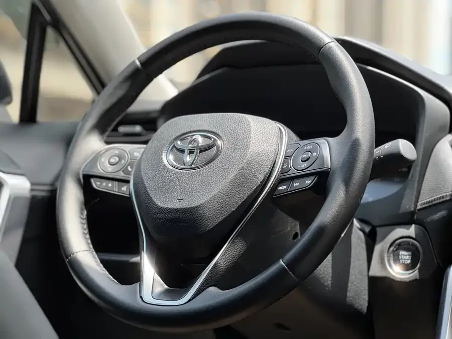 Toyota Wildlander Wildlander 2023 2.0L CVT 2WD Luxury PLUS Edition 2023 — миниатюра 5