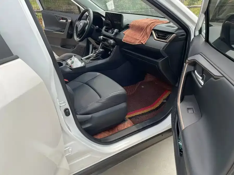 Toyota Wildlander Wildlander 2024 2.0L CVT 2WD Urban Edition 2025 — миниатюра 3