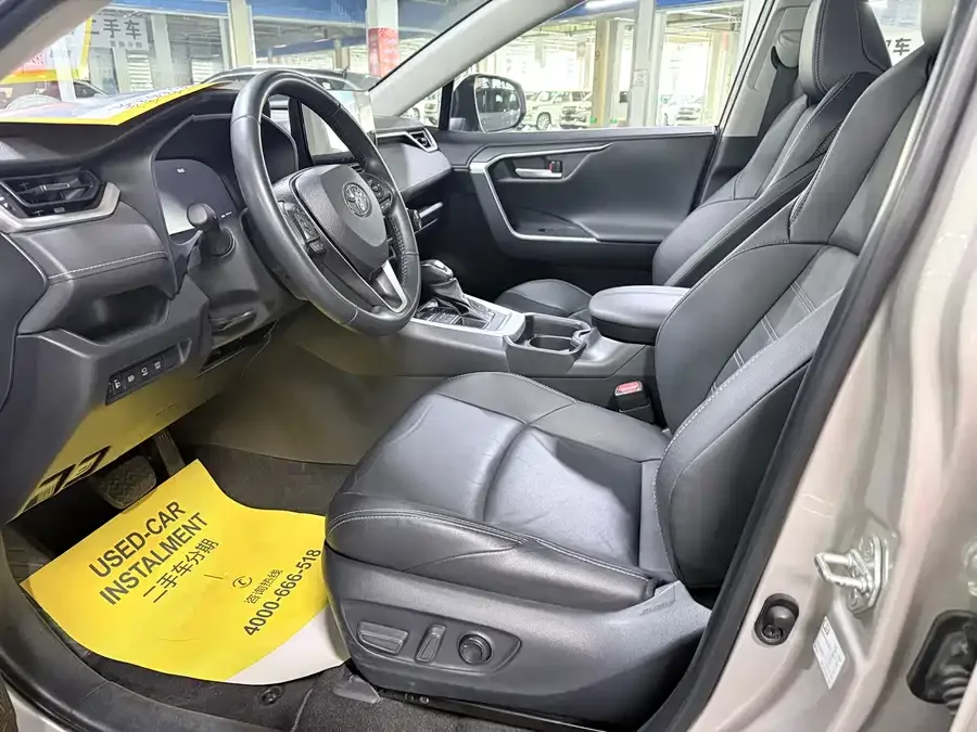 Toyota Wildlander Wildlander 2023 2.0L CVT 4WD Luxury PLUS Edition 2023 — миниатюра 3