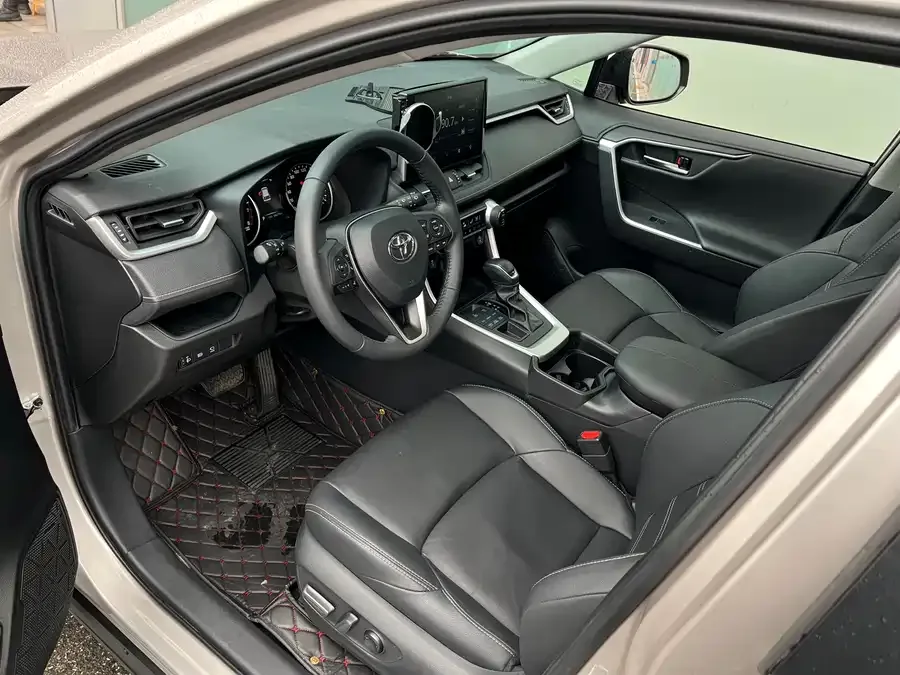 Toyota Wildlander Wildlander 2022 2.0L CVT 4WD Luxury PLUS Edition 2022 — миниатюра 4