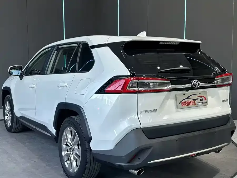 Toyota Wildlander Wildlander 2021 2.0L CVT 2WD Luxury Edition 2022 — миниатюра 5