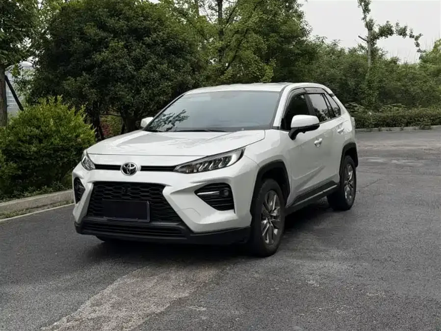 Toyota Wildlander Wildlander 2023 2.0L CVT 2WD Leading Edition 2023 — фото 1, купить с доставкой в Москву