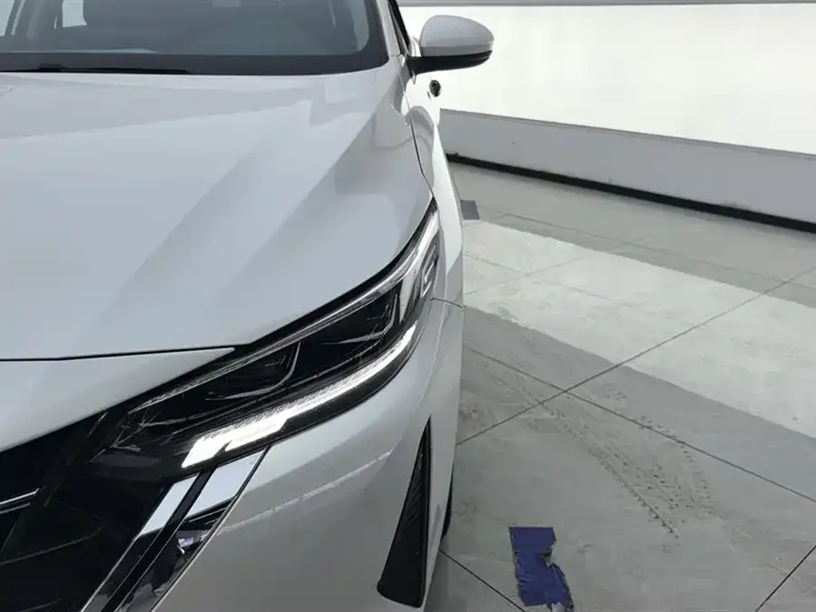 Nissan Sylphy Sylphy 2023 1.6L CVT Enjoy Edition 2024 — миниатюра 5