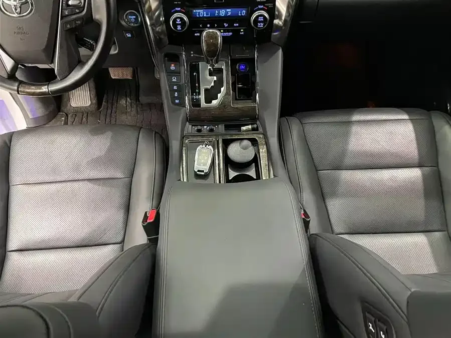 Toyota Crown Vellfire Vellfire 2021 Crown Hybrid 2.5L HV Supreme Edition 2022 — миниатюра 4