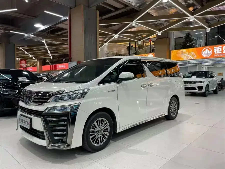 Toyota Crown Vellfire 2022