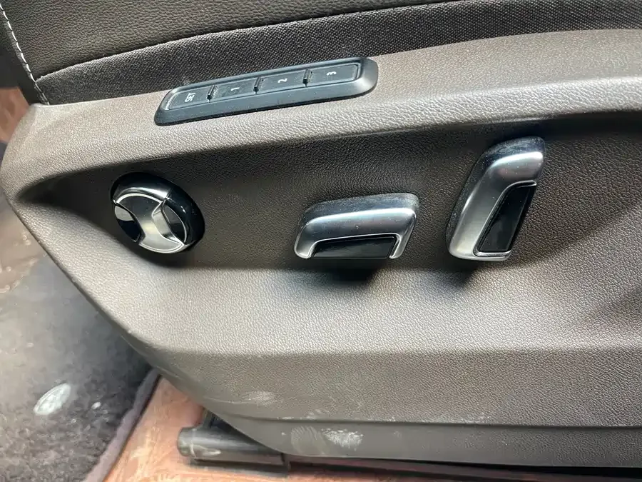 Volkswagen Viloran Weiran 2023 380TSI Premium Edition 2023 — миниатюра 2