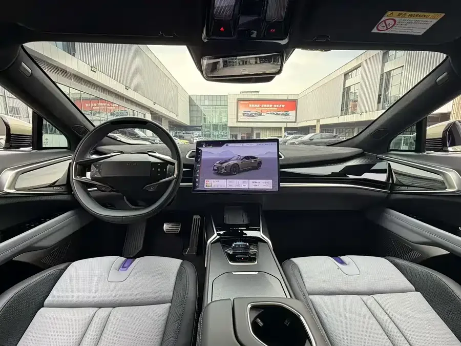 HiPhi Z HiPhi Z 2023 four-seater version 2023 — миниатюра 2