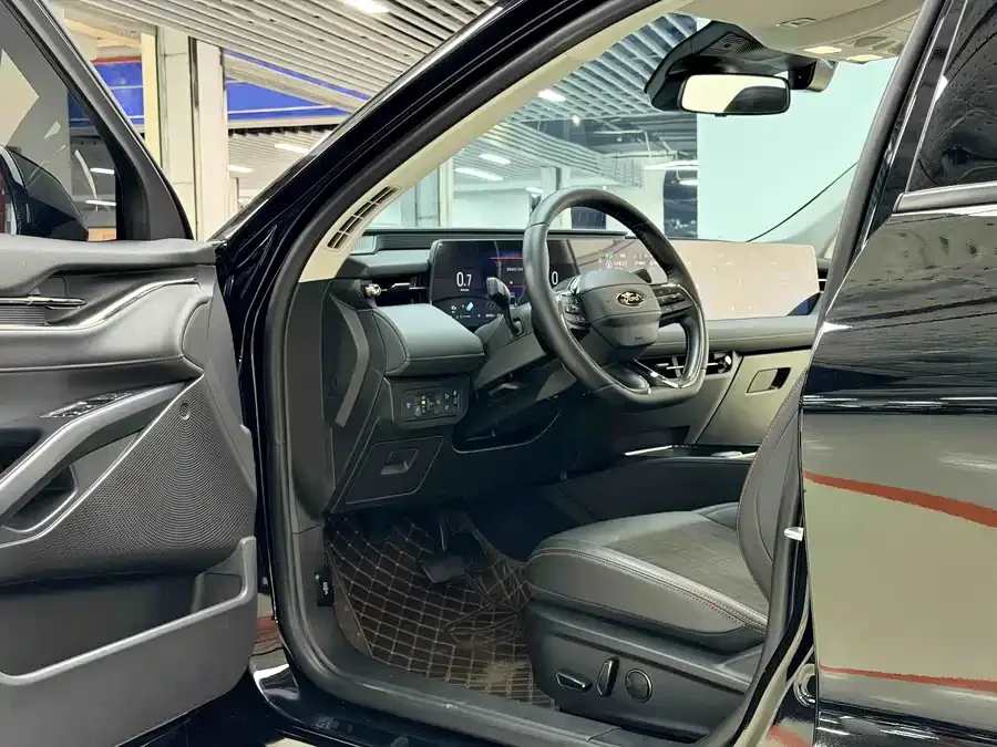 Ford Mondeo 2023 Mondeo EcoBoost 245 Luxury 2024 — миниатюра 2