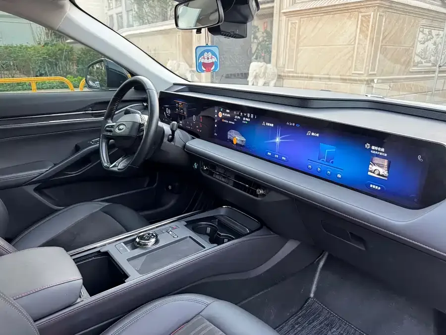 Ford Mondeo 2022 Mondeo EcoBoost 245 Luxury 2023 — миниатюра 5