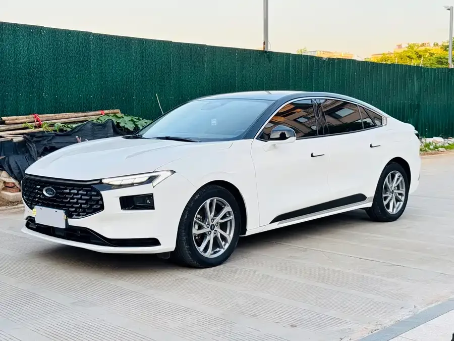Ford Mondeo 2022 Mondeo EcoBoost 245 Luxury 2023 — фото 1, купить с доставкой в Москву
