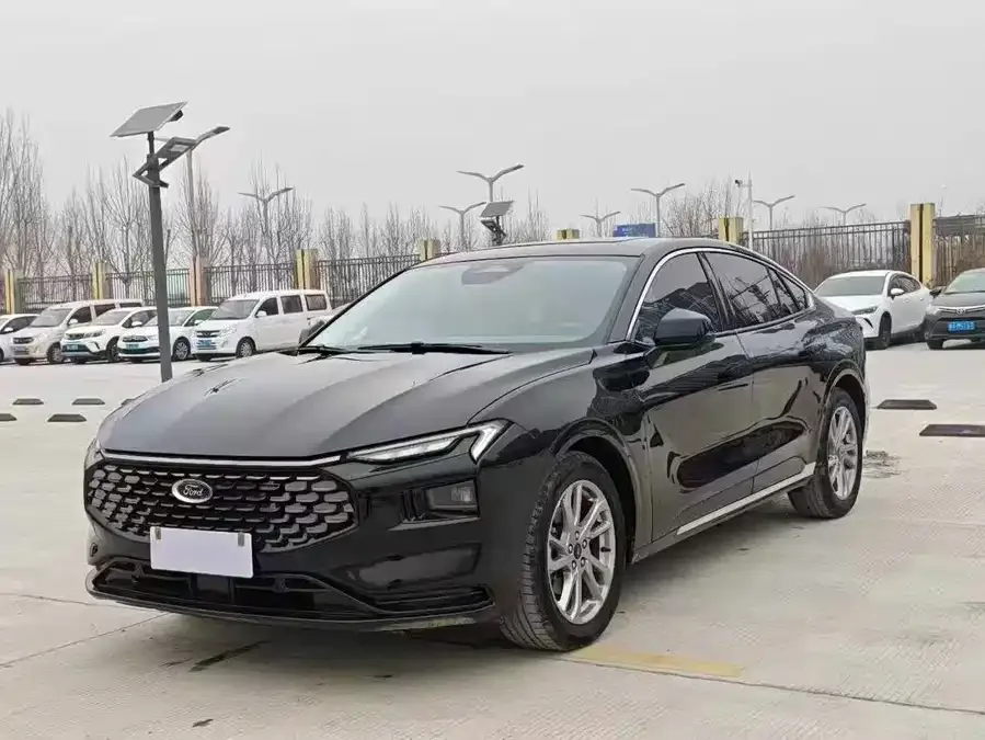 Ford Mondeo 2023 Mondeo EcoBoost 245 Luxury 2024 — фото 1, купить с доставкой в Москву
