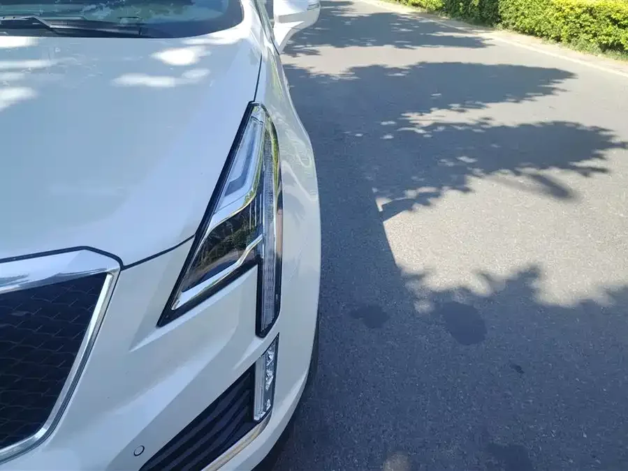 Cadillac XT5 2024 2.0T 4WD Luxury Edition (Hummingbird Edition) 2024 — миниатюра 2
