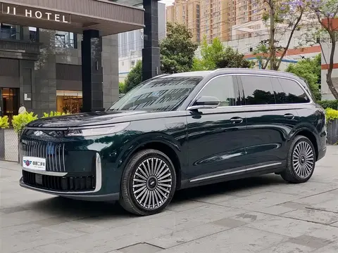 Chery Fengyun Fengyun T11 2025 buy in Moscow