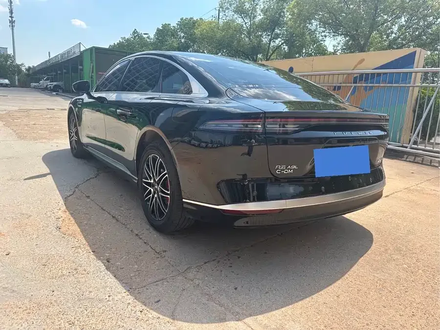 Chery Fengyun Fengyun A9L Fengyun A9L 2025 260 Super Long Range Deluxe Edition 2025 — миниатюра 2