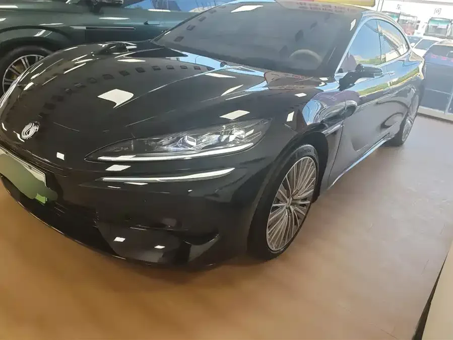 BYD Z9 2025