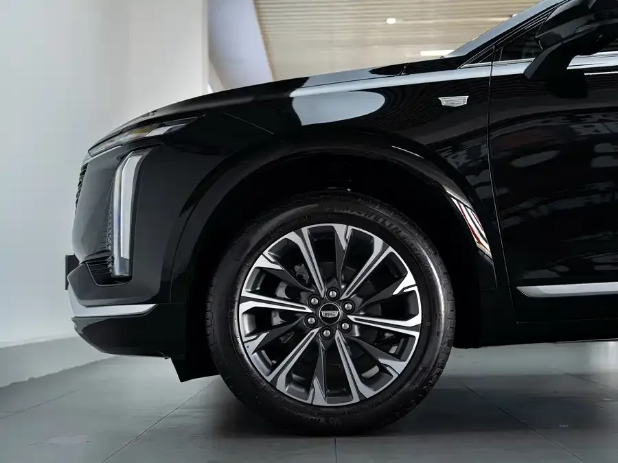 Cadillac XT5 2026 2.0T Metropolitan Edition 2026 — миниатюра 3