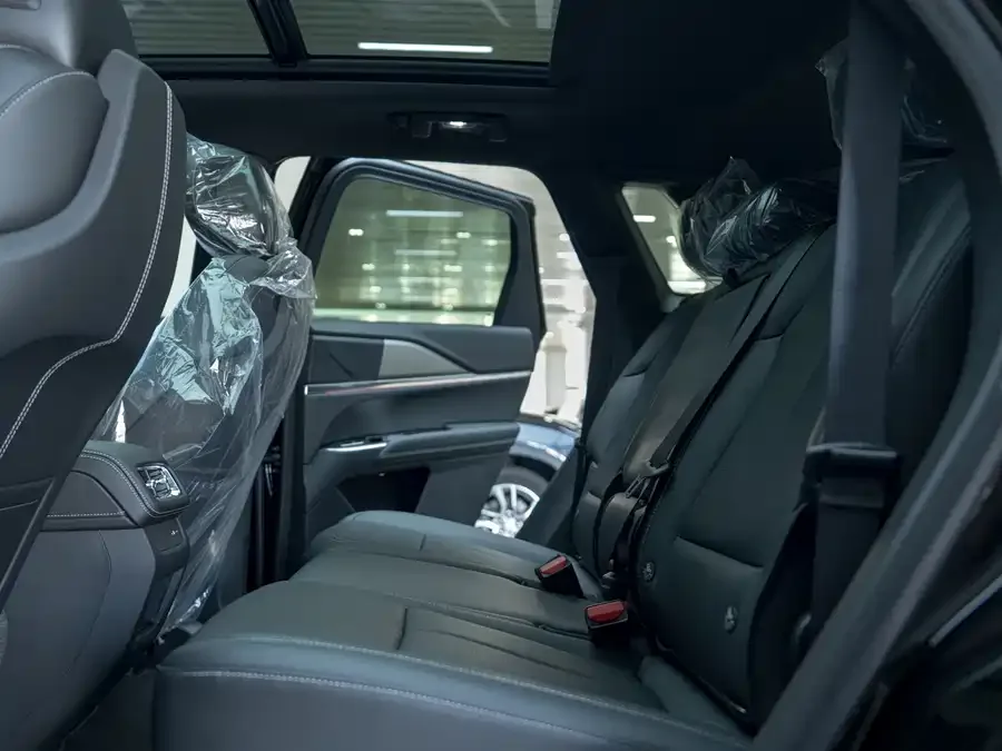 Cadillac XT5 2026 2.0T Metropolitan Edition 2026 — миниатюра 4
