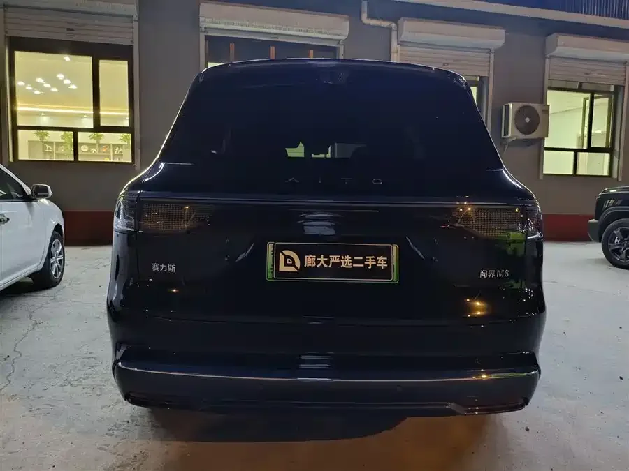 AITO M8 Wenjie M8 2025 Extended Range Max+ Version 53.4kWh 5-Seat Version (192-line LiDAR) 2025 — миниатюра 2