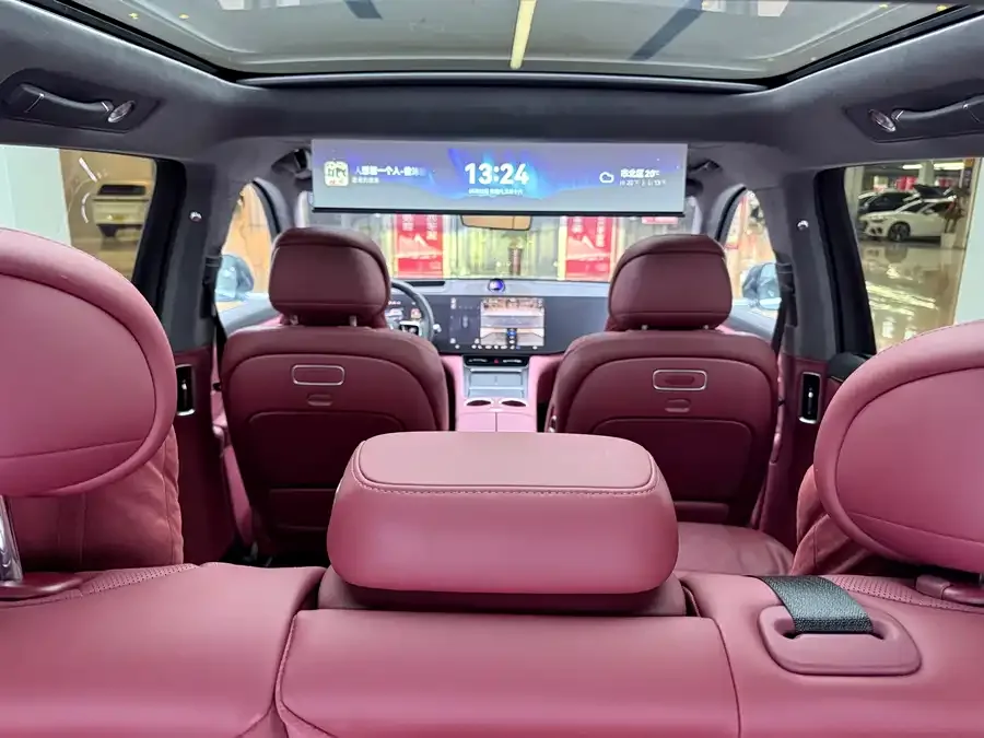 AITO M8 Wenjie M8 2025 Extended Range Ultra Edition 53.4kWh 5-Seat Version (192-line LiDAR) 2025 — миниатюра 4